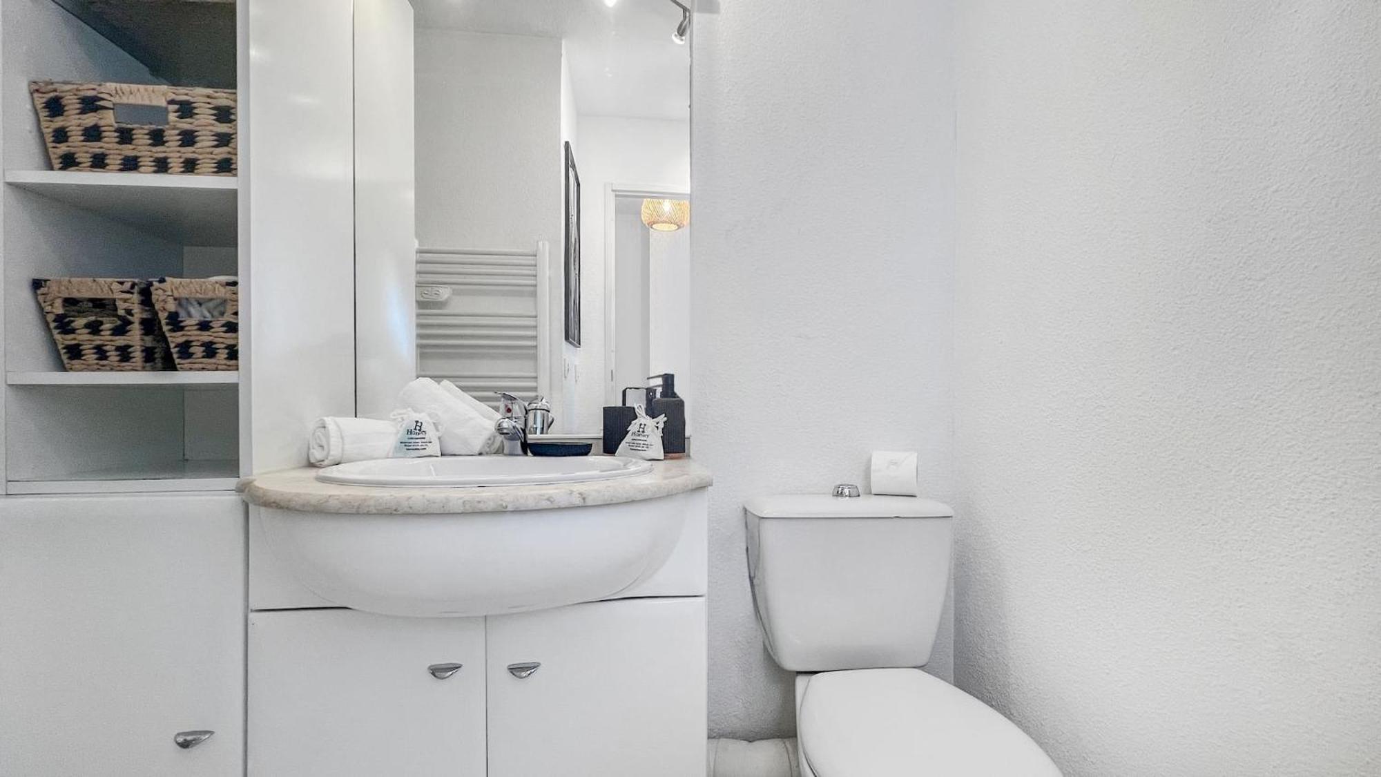 Homey Wild - Proche Gare Et Tram - Proche Centre - Balcon Prive - Parking Prive - Wifi Gratuit Annemasse Dış mekan fotoğraf