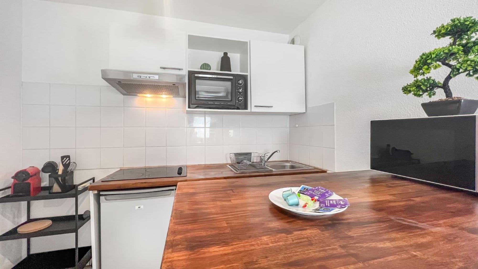 Homey Wild - Proche Gare Et Tram - Proche Centre - Balcon Prive - Parking Prive - Wifi Gratuit Annemasse Dış mekan fotoğraf