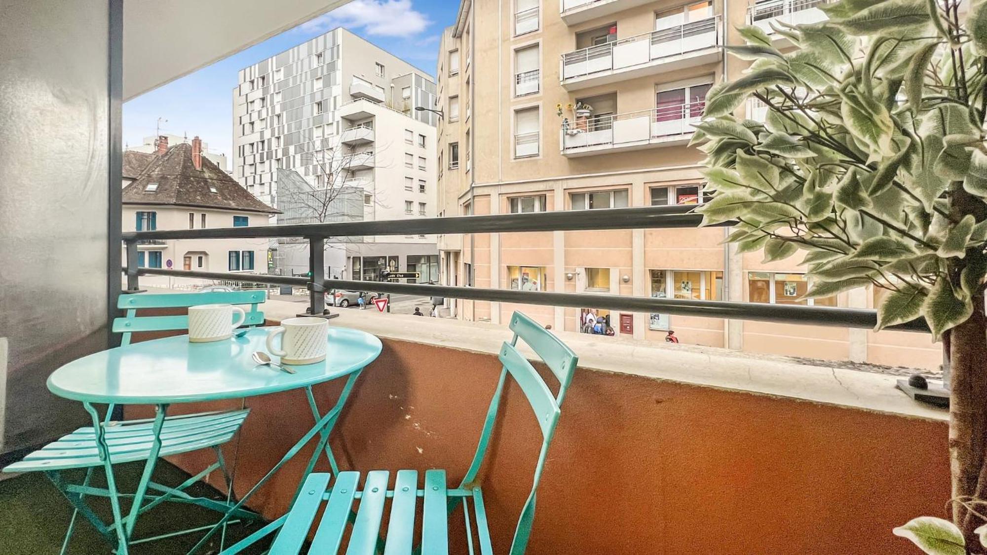 Homey Wild - Proche Gare Et Tram - Proche Centre - Balcon Prive - Parking Prive - Wifi Gratuit Annemasse Dış mekan fotoğraf